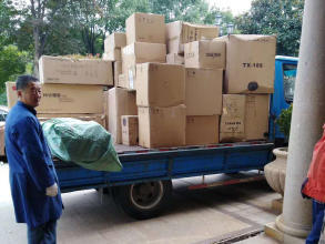 小型搬家專業(yè)服務(wù)，價格實惠，車型齊全